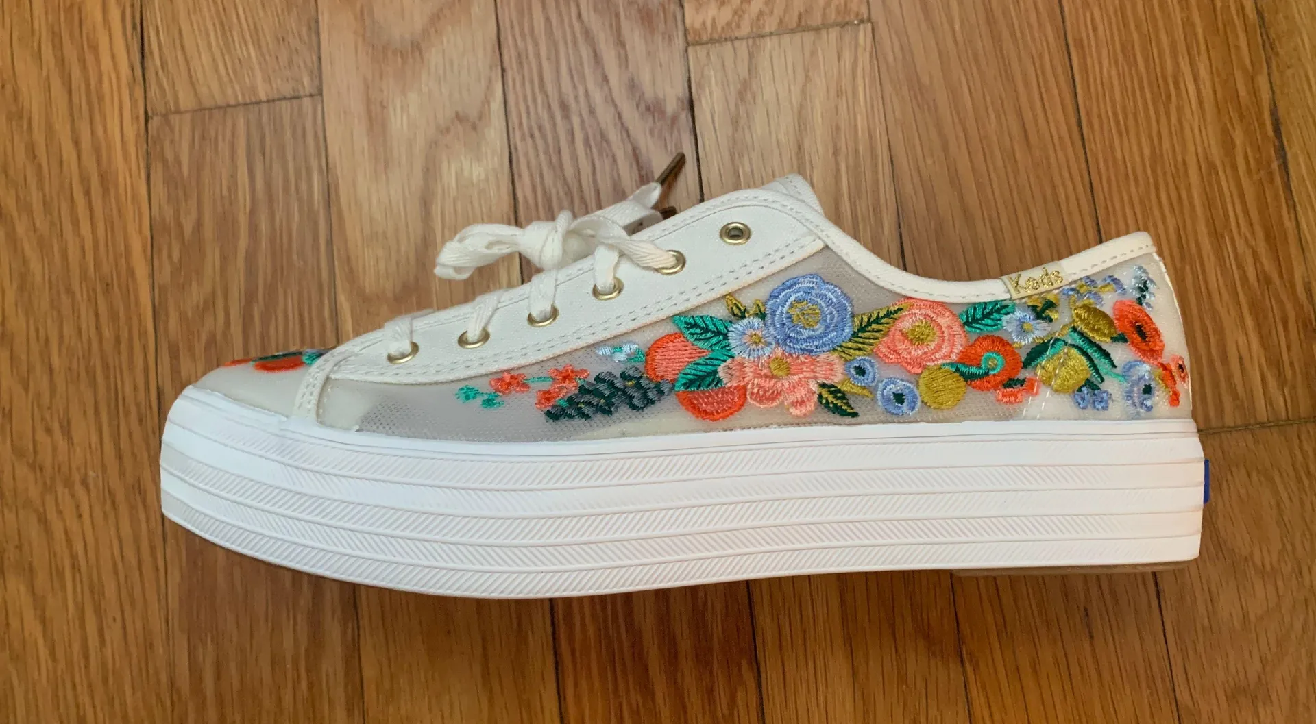 Floral Embroidered  Shoes - Image 5