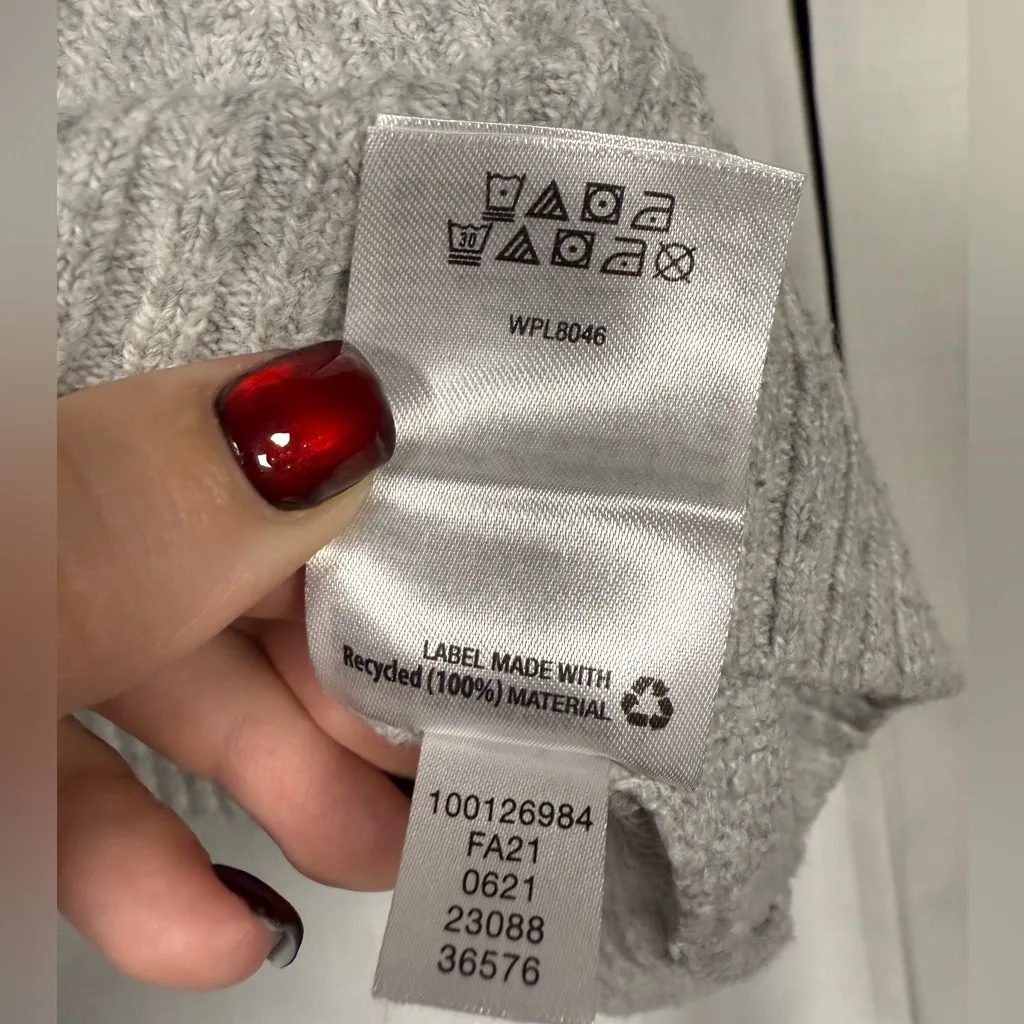 Charter Club Grey Knit Pearl Sleeveless Sweater Vest Medium - Image 6