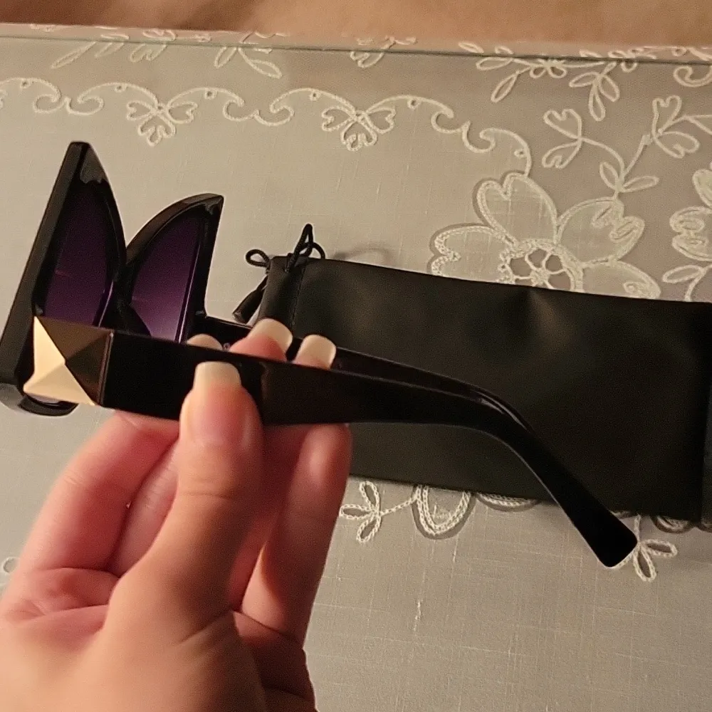 Sunglasses Black - Image 3