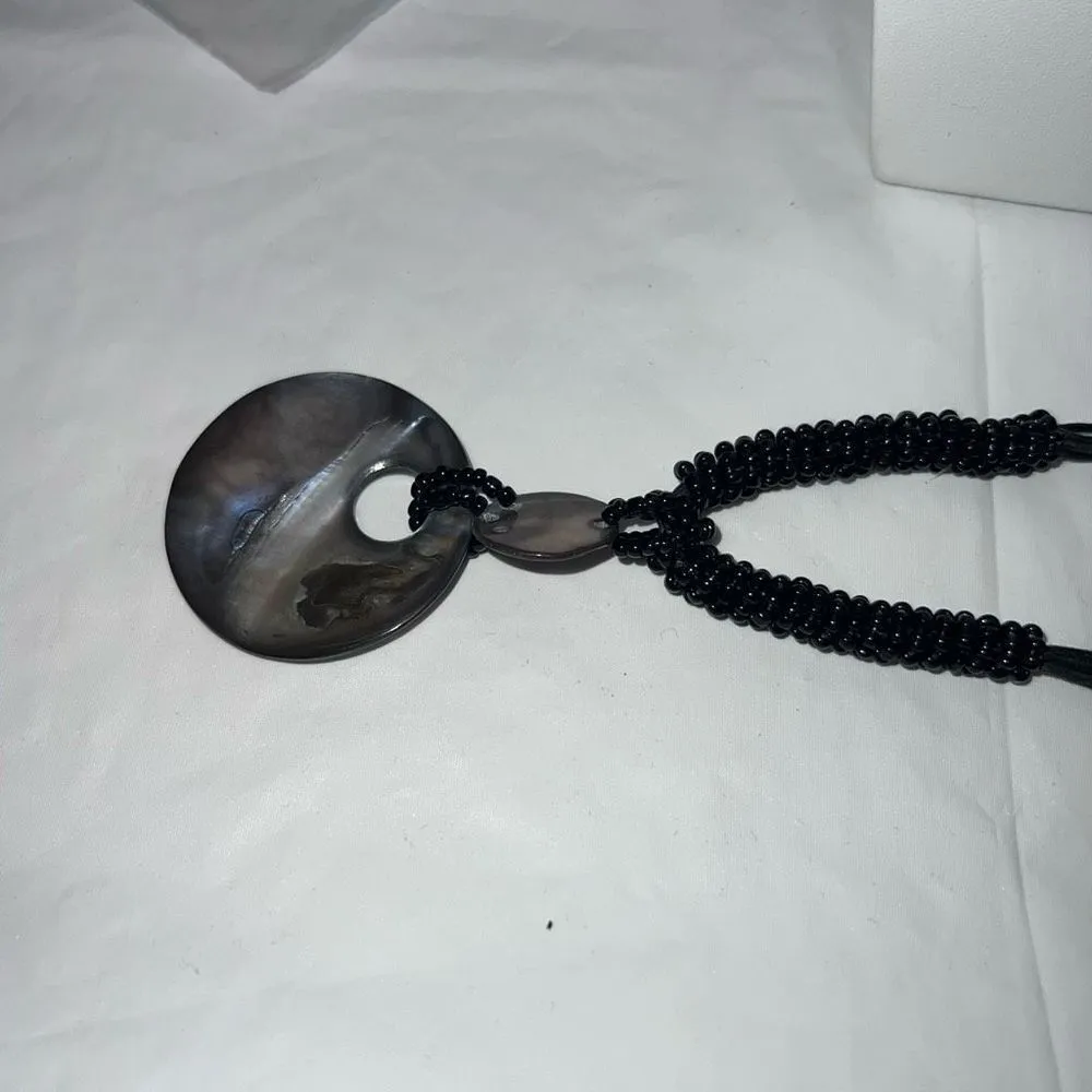 Mother of‎ Pearl and Seed Beads on Leather Cord Necklace Black - Image 9