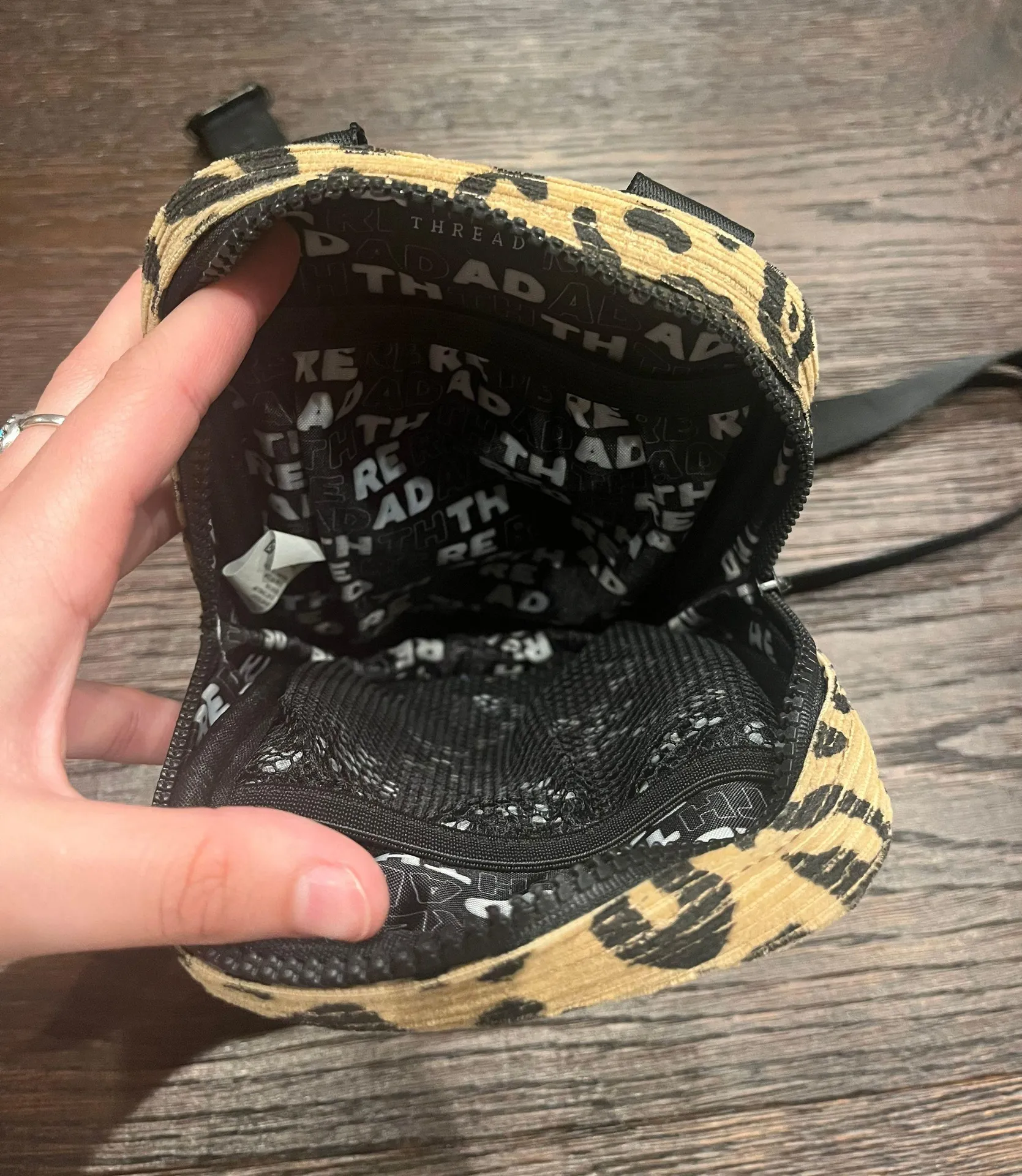 Thread Wallets Thread crossbody cheetah print bag - Image 8