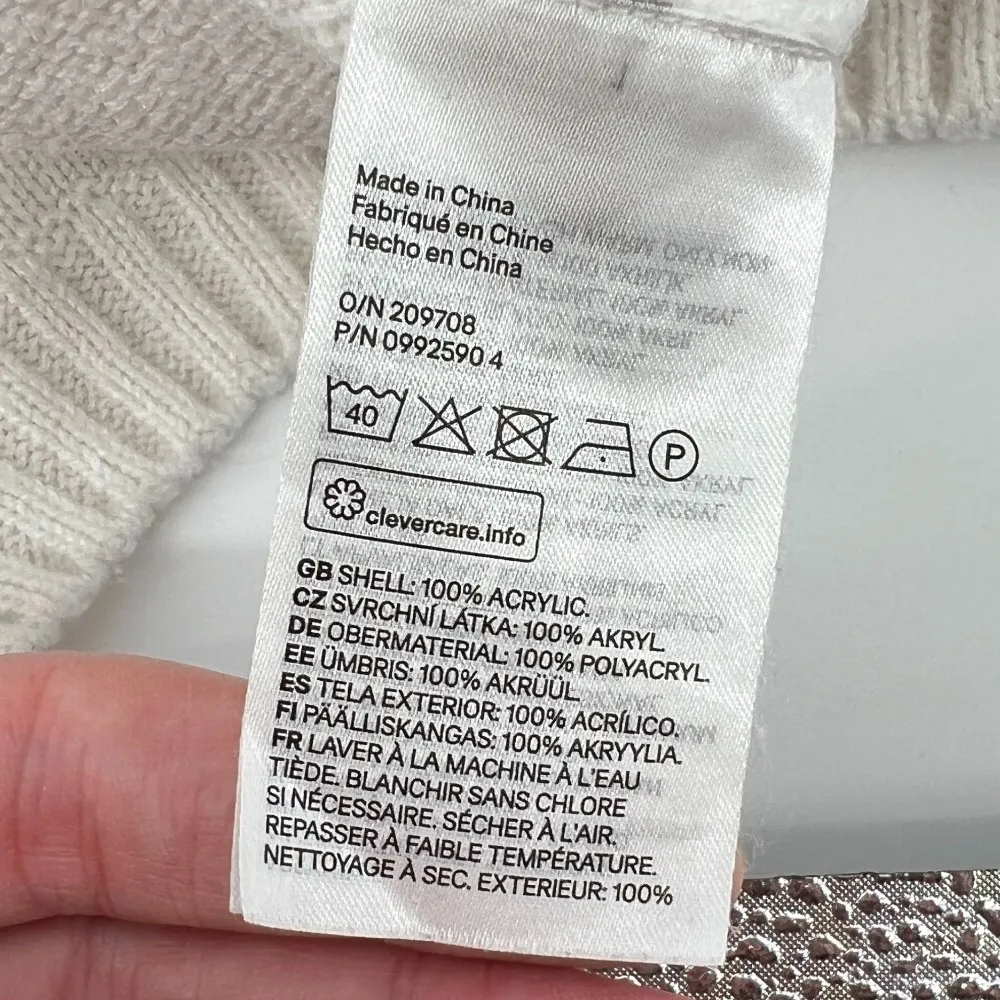 H&M‎ Divided Women S Cropped Sleeveless Sweater Vest White Cream Acrylic Spring - Image 6