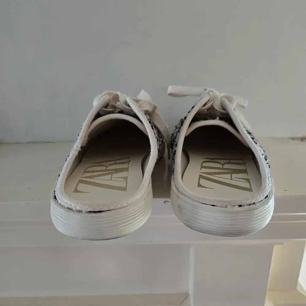 Zara Slip Ons Women's Tweed White and Black Shoes Athletic - Image 4
