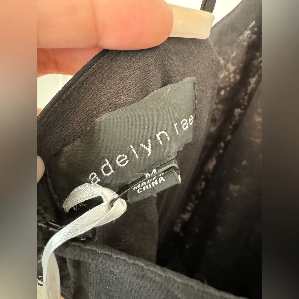 New! Adelyn Rae Sequined Mini Dress Size Medium - Image 10