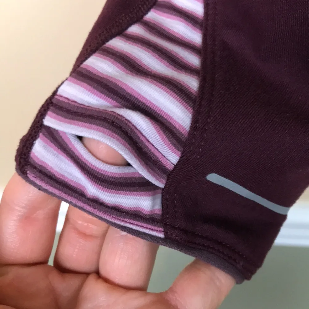 Mountain Hardwear Women’s Quarter Zip Nylon Burgundy Purple Pullover Sweatshirt - Image 6