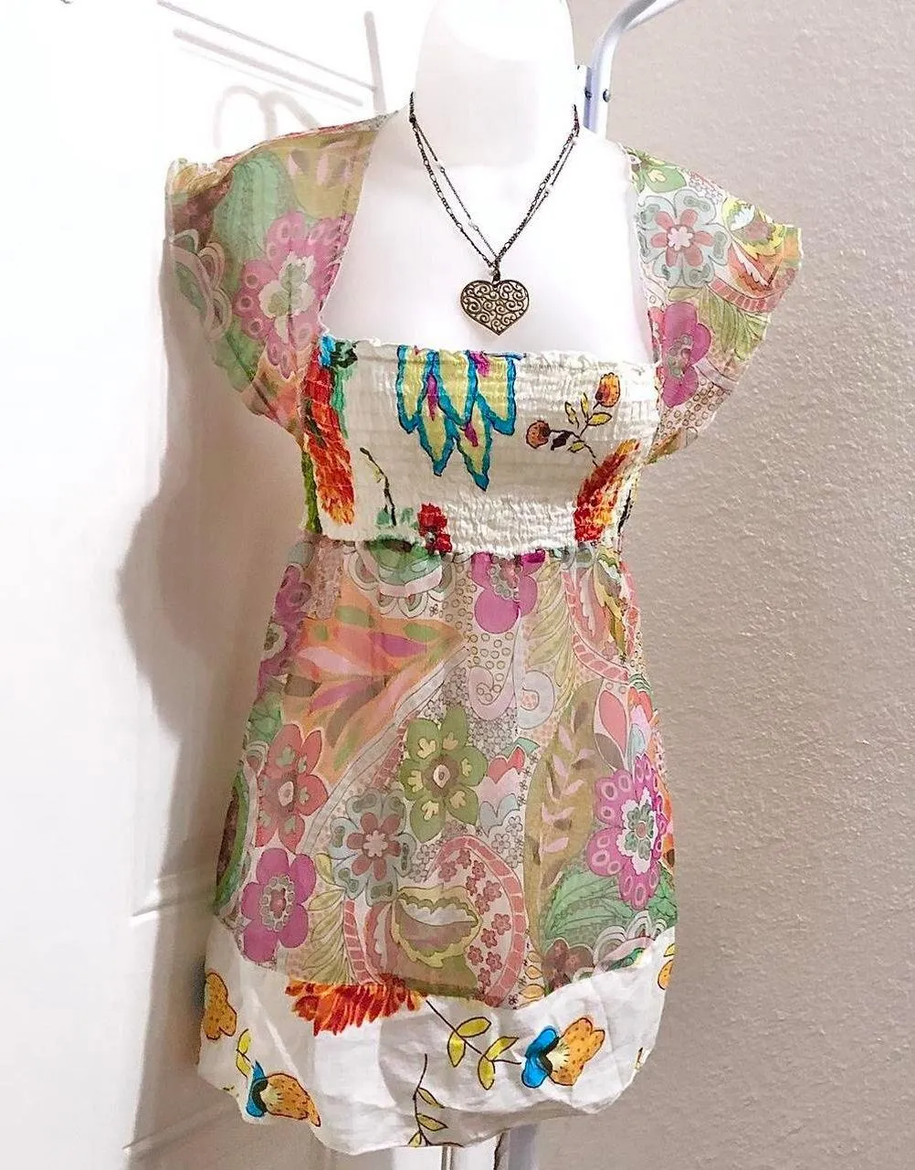 2000s Y2K Ethereal stunning colorful boho fairy hippie kidcore babydoll shirred elastic bust top blouse floral white pink multicolored Size M - Image 2