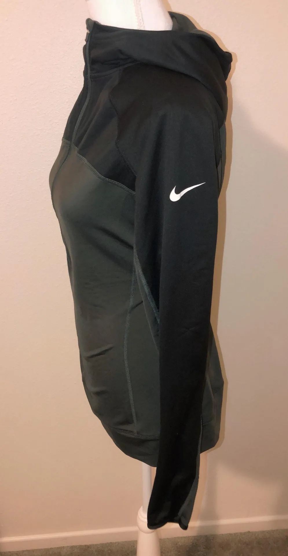 Nike Pullover Dri Fit Colorblock Hoodie - Image 3