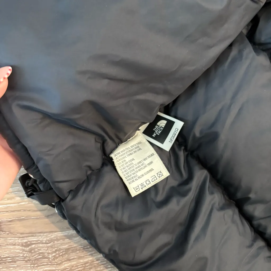 The North Face Women's 1996 Retro Nuptse Vest Woman Size Small - Image 6
