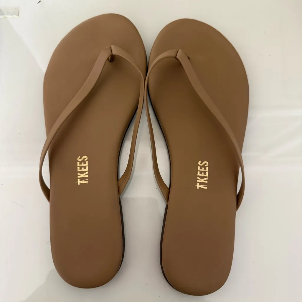 Tkees Foundations Matte Leather Flip Flops size 7 caramel color - Image 6