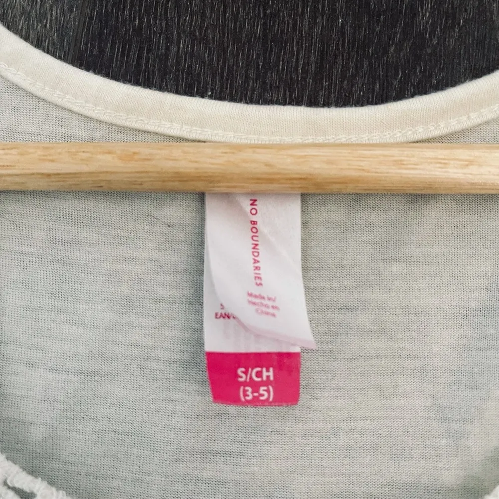 Women’s tank top with fringe bottom off white lace crochet front - Image 4