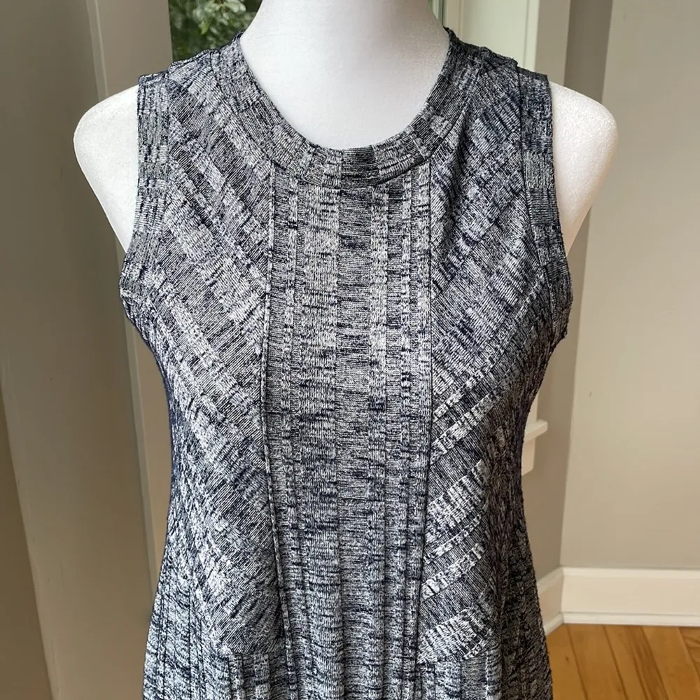 GAP Navy White Ribbed Knit Sleeveless Knit Dress Size Small - Image 2