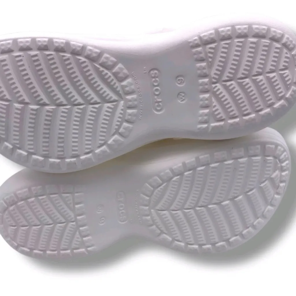 NEW Crocs Women's Classic Bae Clogs Platforms White Size 9W Ionic Comfort - Image 4
