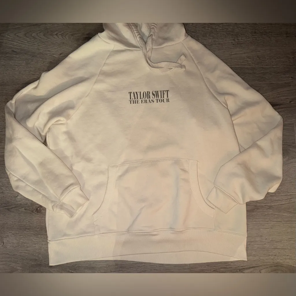 Taylor Swift 2024 The Eras Tour Official Cream Hoodie Sweater M - Image 9