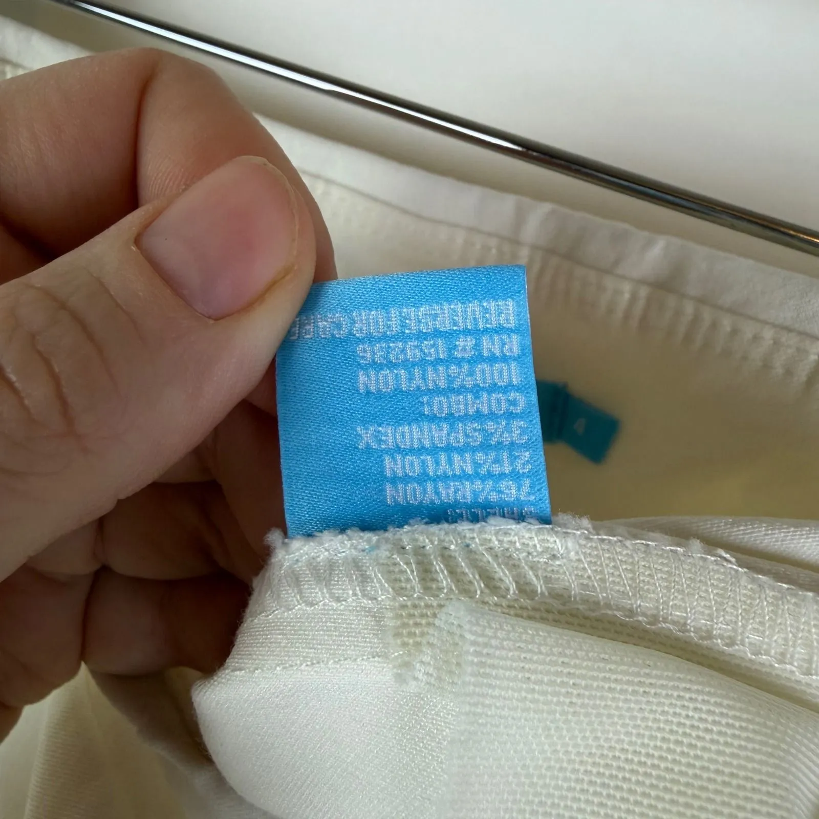 J McLaughlin White Pull On Pants Size 4 Stretch Straight Leg Office Travel Chic - Image 6