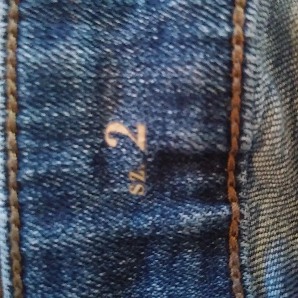 WHBM Distressed Destroyed The Skinny Jeans 2 - Image 3