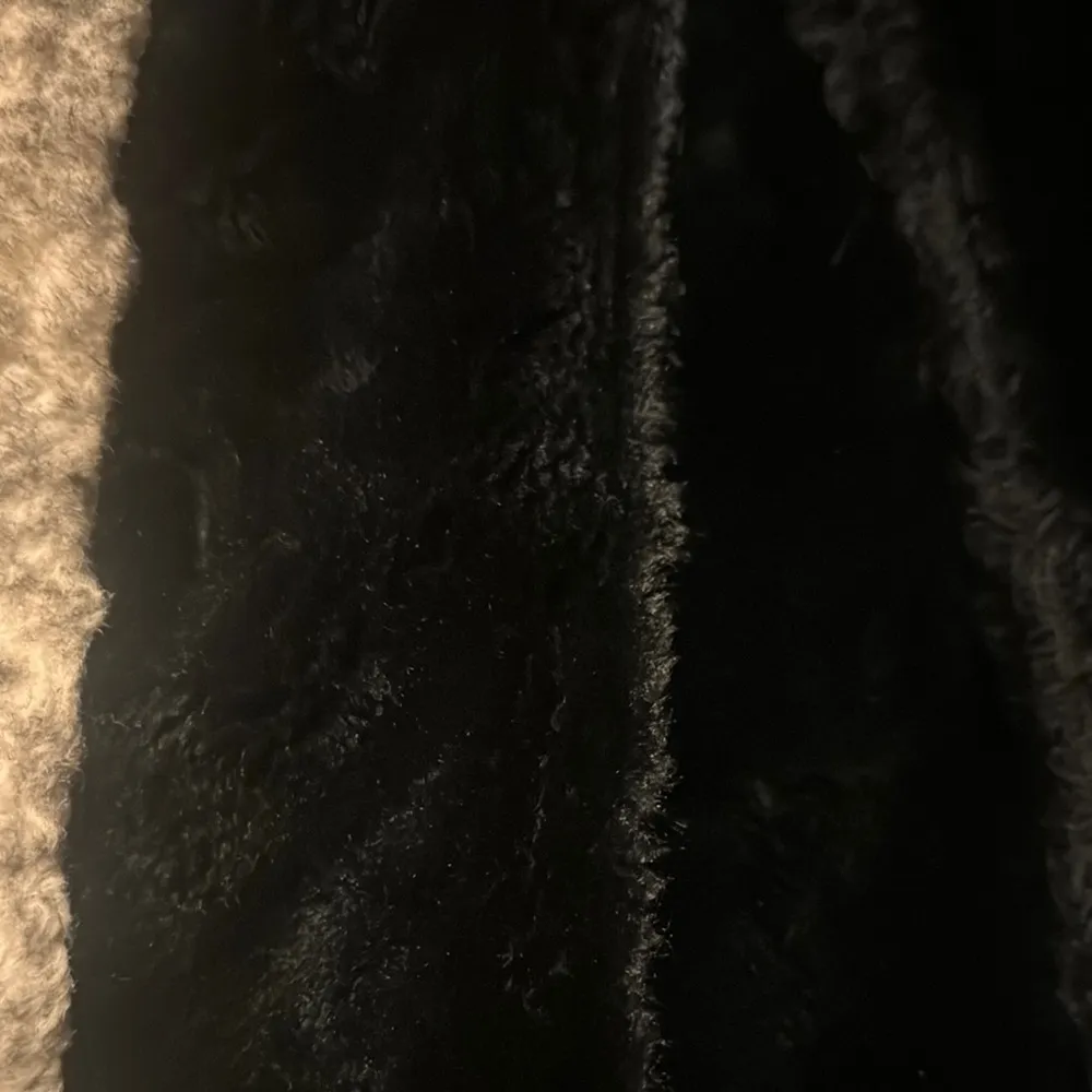 WHITE HOUSE BLACK MARKET Black and Cream Blazer with Elegant Fur Trim Size M - Image 9