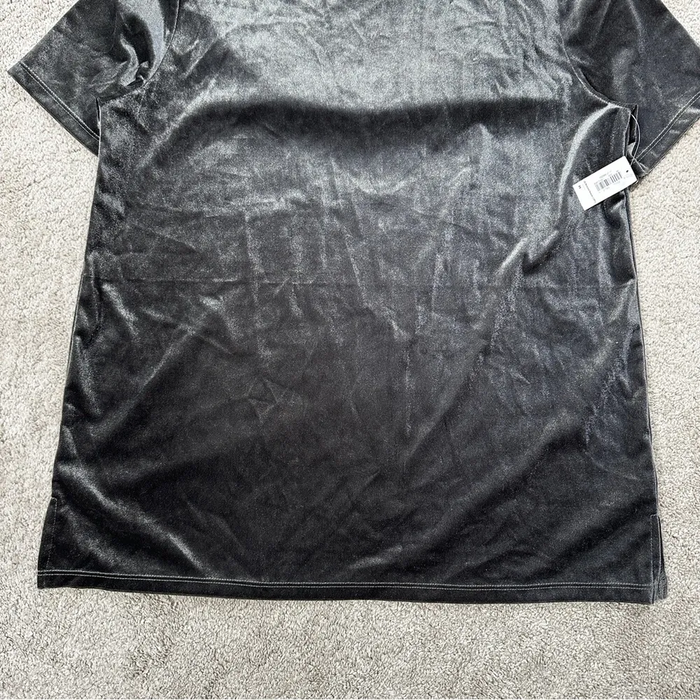 NWT Old Navy Velvet Velour Shortsleeve Shirt Top Relaxed in Metal Residue Gray M - Image 4