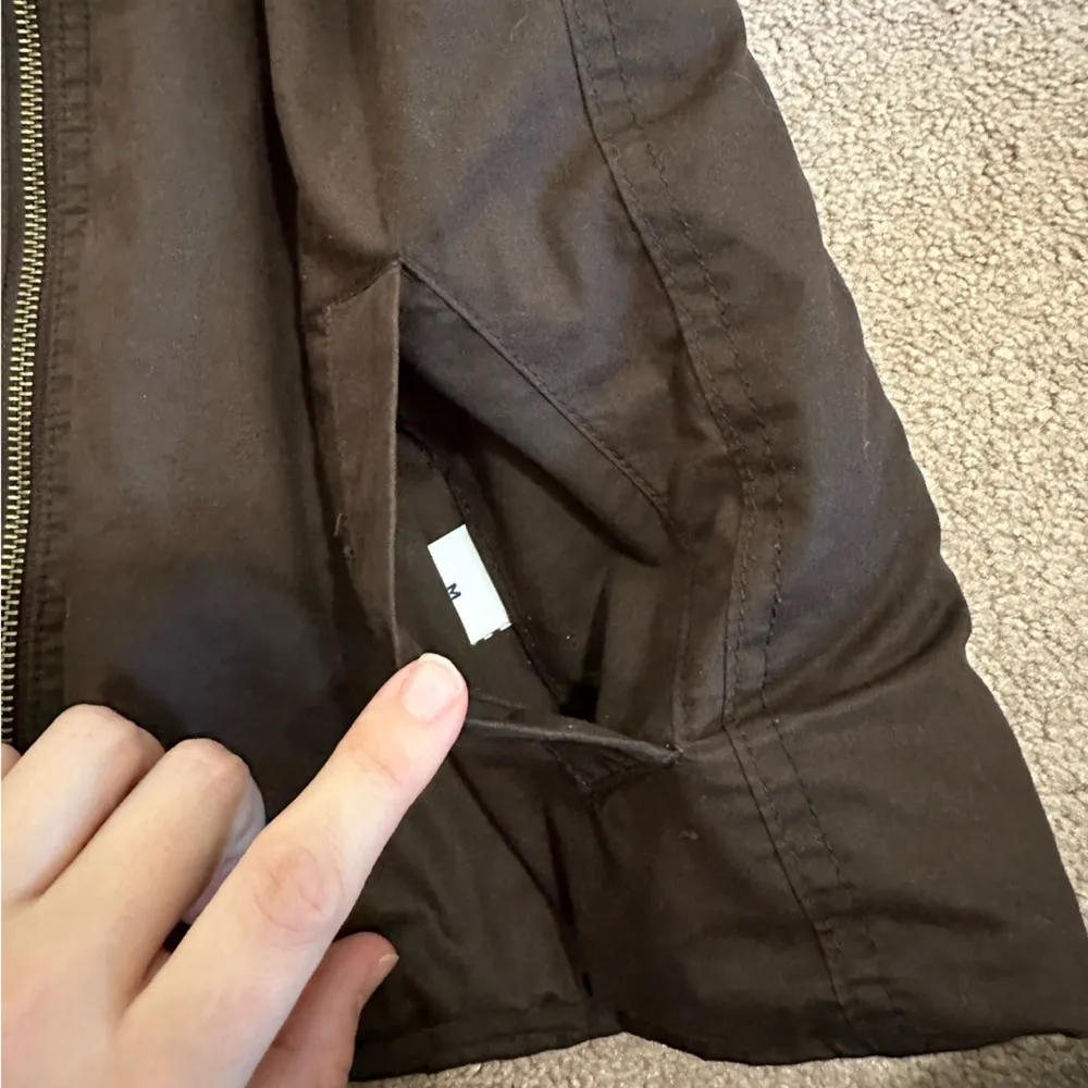 Gap Faux Fur Reversible Zip-Up Vest - Image 5