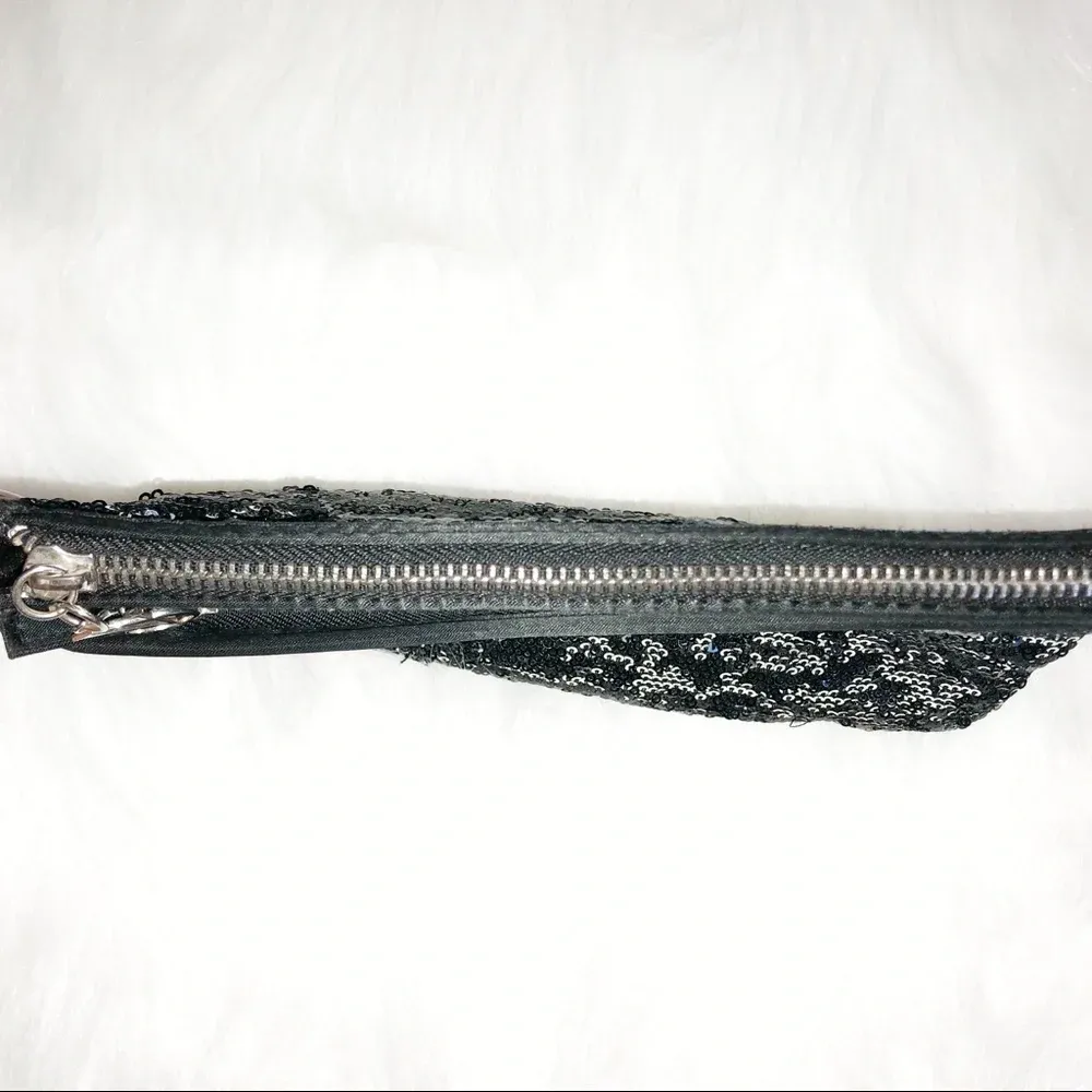 Victoria’s Secret sequin glam clutch/makeup bag - Image 10