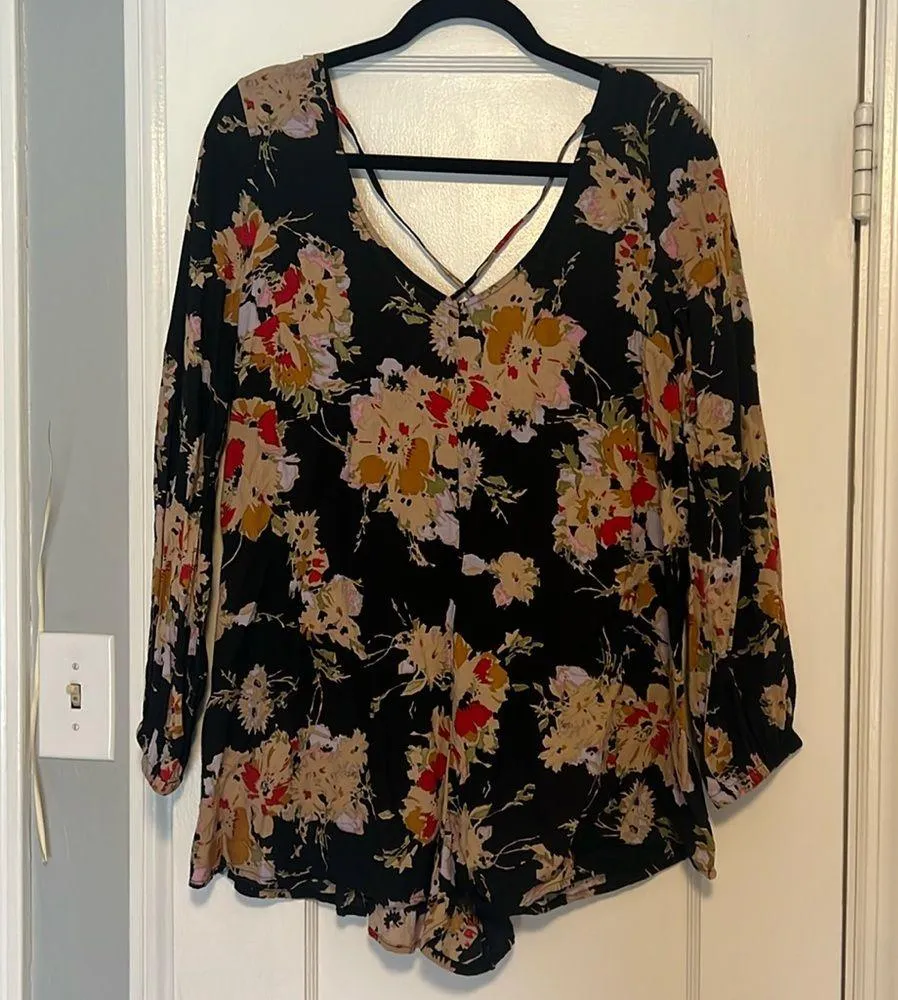Billabong secret moon floral romper. Size medium. NWOT - Image 2