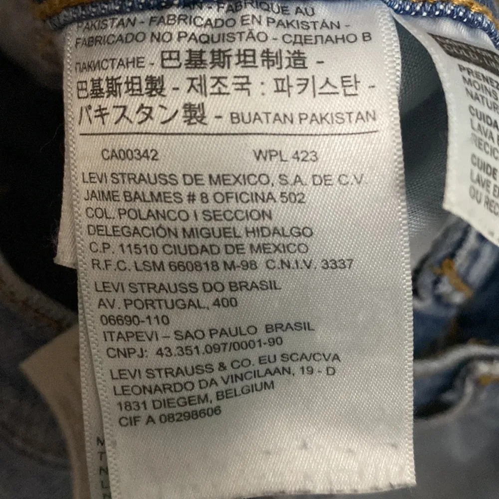 Levi's  Wedgie Skinny Raw Hem Distressed Jeans - Image 7