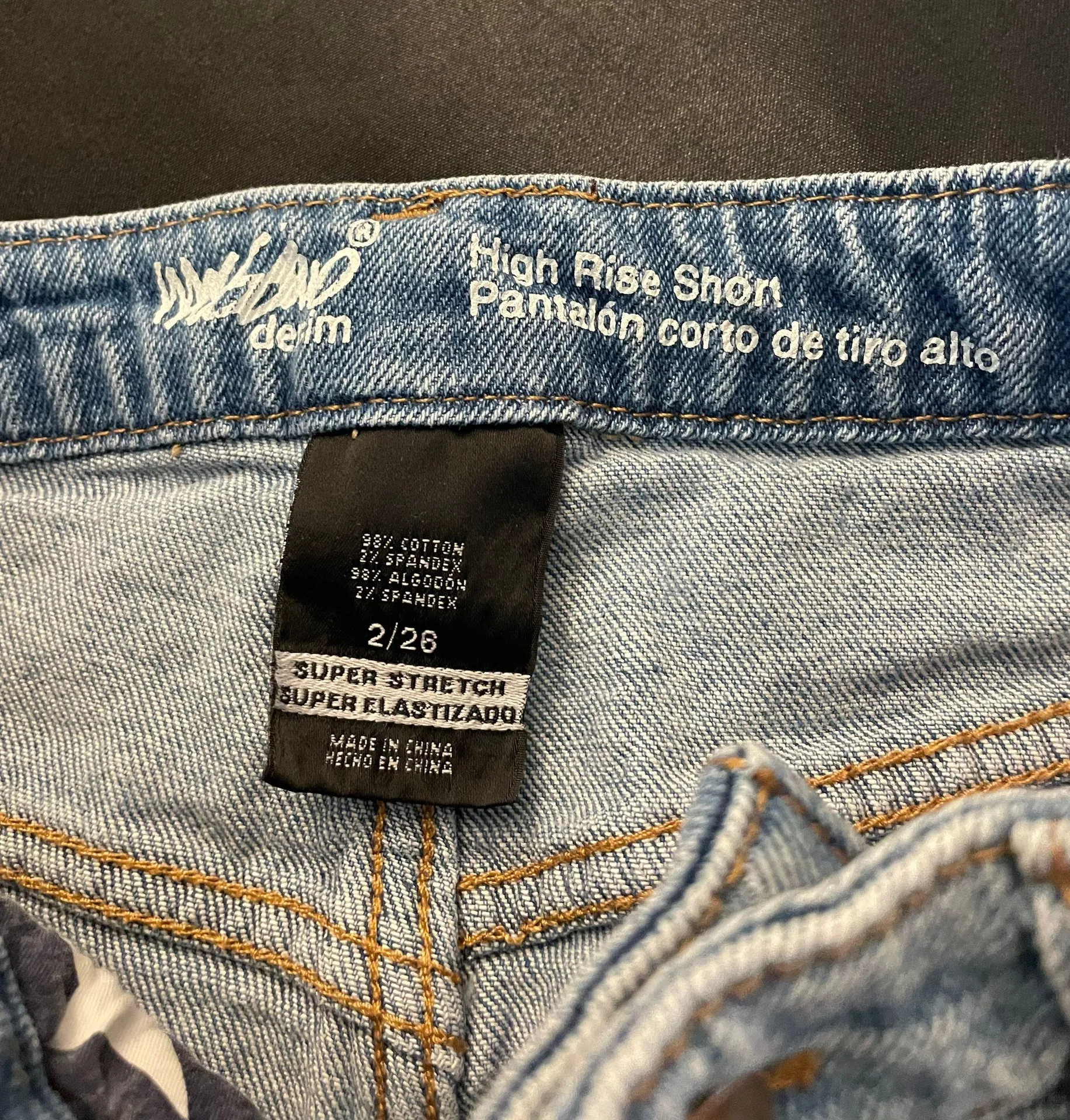 Mossimo Supply Co High Rise Shorts - Image 3