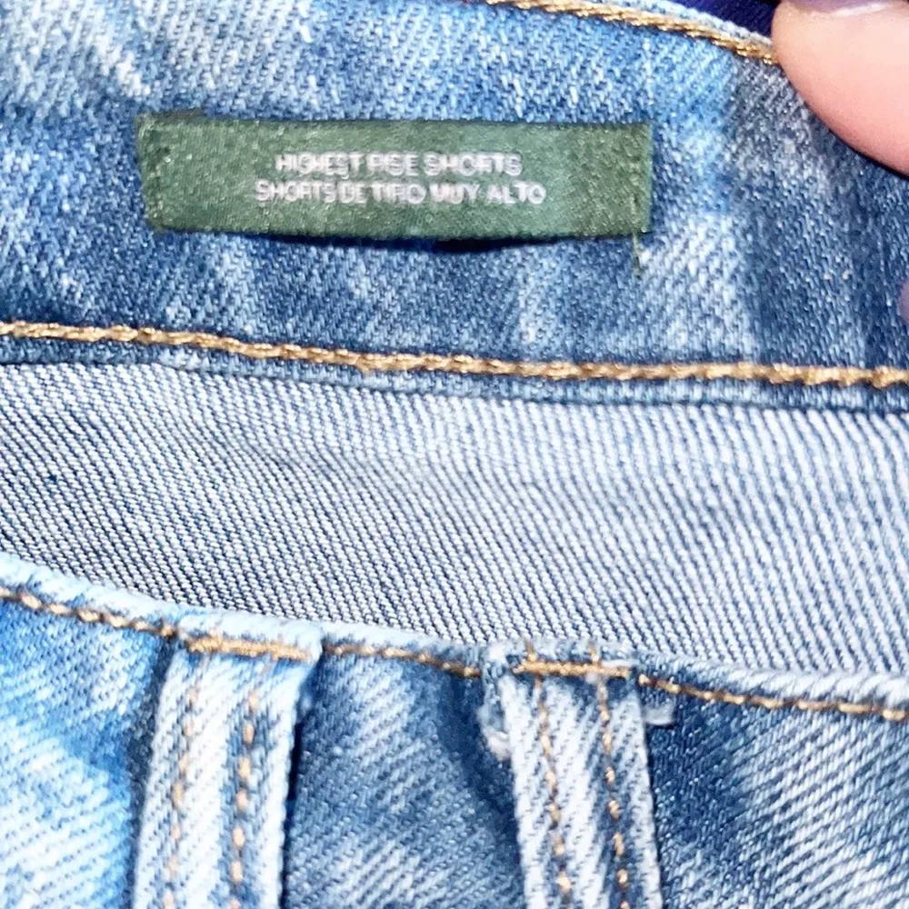 Wild Fable High Waisted Raw Hem Medium Wash Jeans Shorts - Image 11