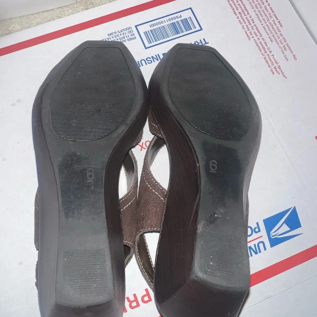 Hillary & Hanson Womens Leah Brown Suede Open Toe Buckle Wedge Sandal US Size 6 - Image 7