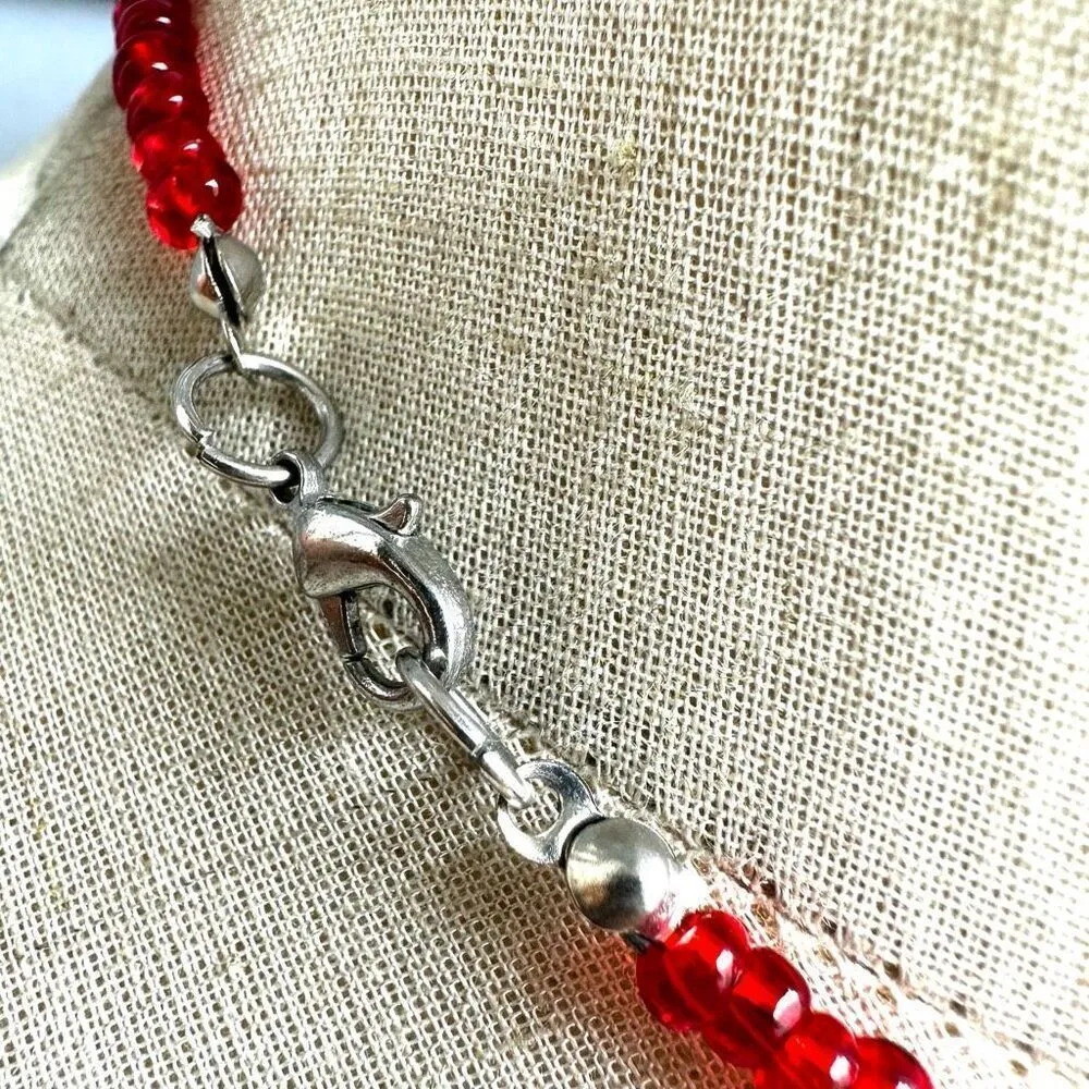 Pink and red hand painted beaded necklace - Image 5