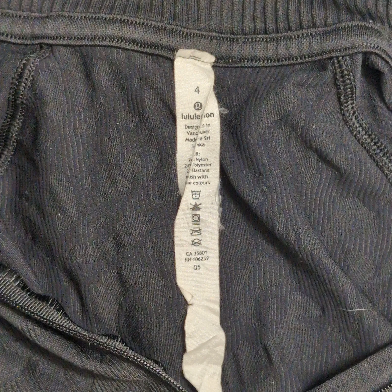 Lululemon Black Floral Embossed Quarter Zip Pullover Top Size 4 Athleisure Layer - Image 8