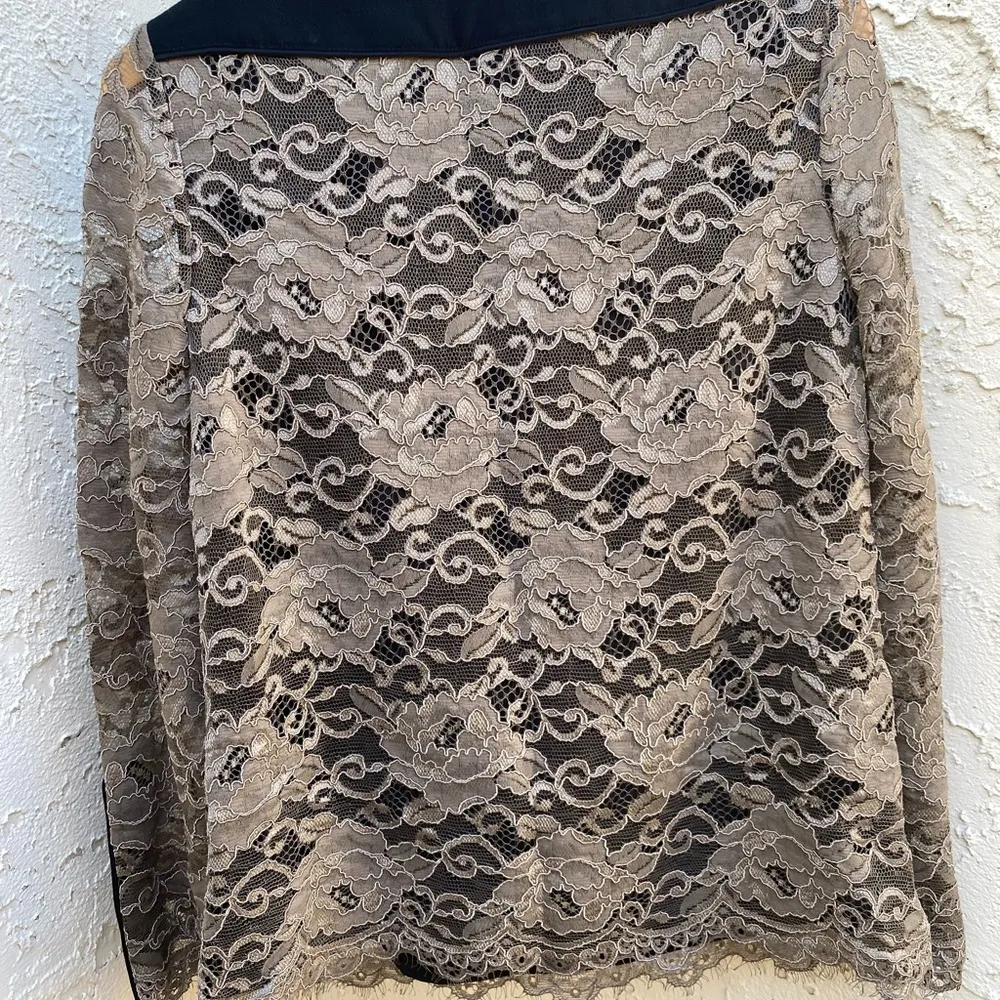 Tory Burch long sleeve Lace top size 6 - Image 2