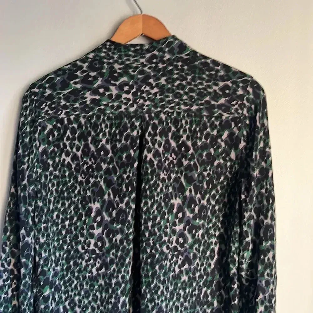 Equipment silk animal print button Down top - Image 9