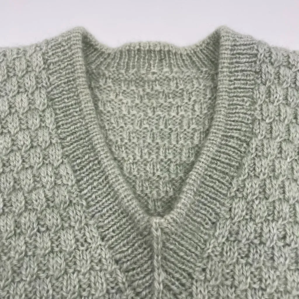 Handmade Sweater Vest‎ Long Sleeveless Pale Green V-Neck Knit Light Academia Top - Image 5