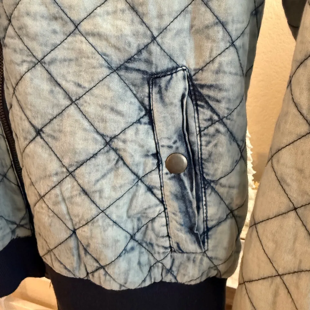 Blue Quilted Denim Bomber Jacket Zip Front Casual Streetwear Layering - Image 6
