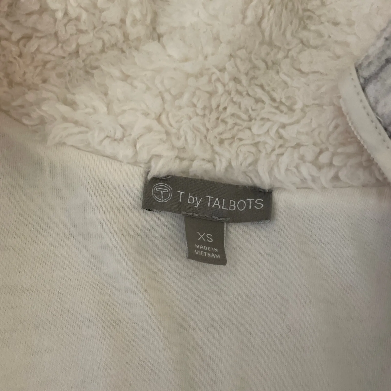 T by Talbots Quilted Jacket sz XS Gray Sherpa Collar Full Zip Preppy‎ Athleisure - Image 2