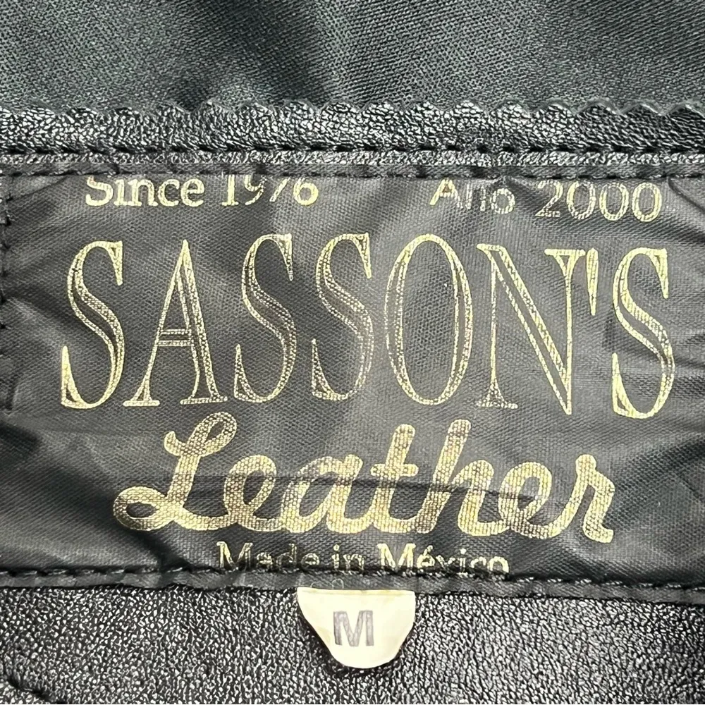 Vintage 2000 Sassoon’s blazer style black distressed medium leather jacket - Image 3