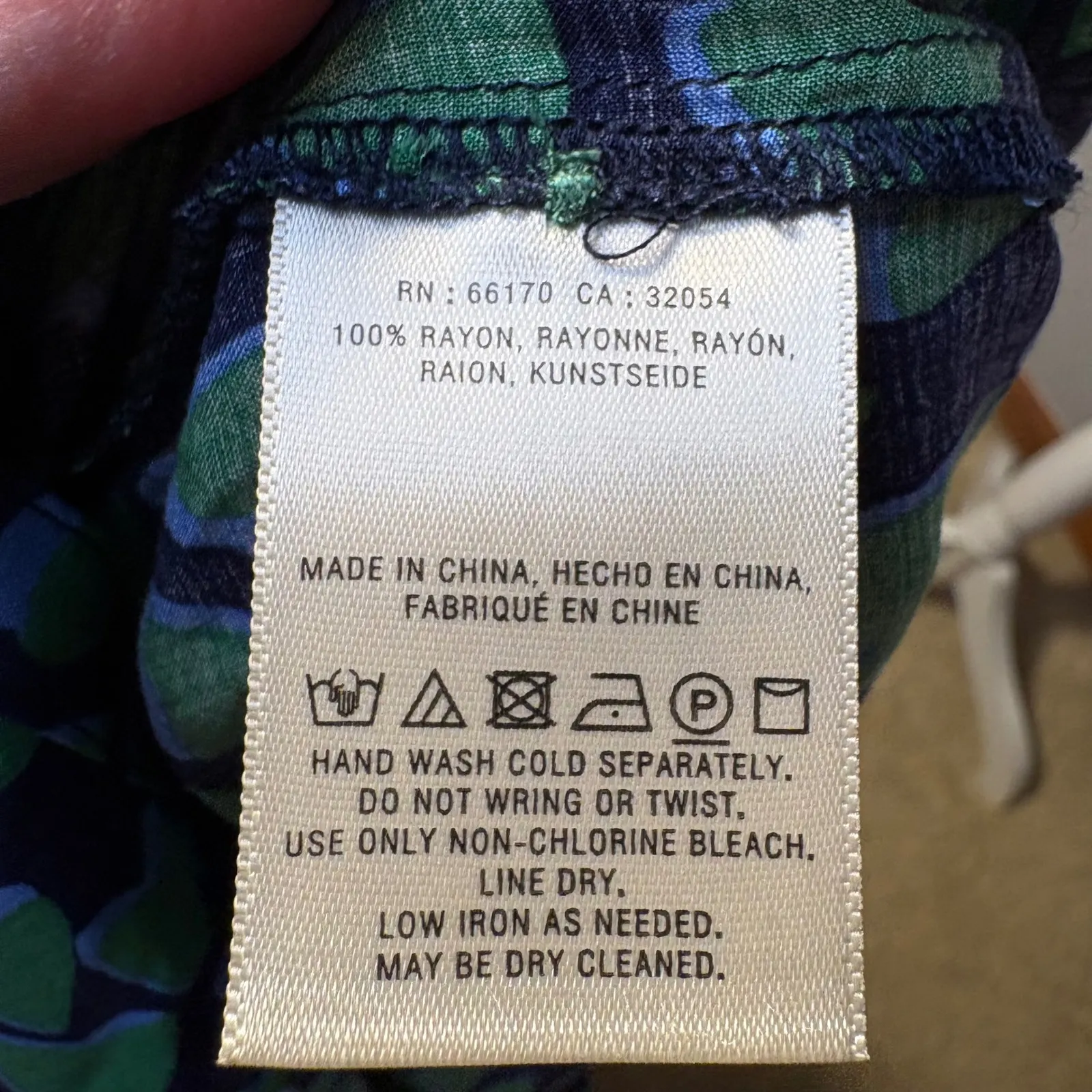 Anthropologie Conversations My funny valentine Heart Button Up Blouse Size 8 - Image 6