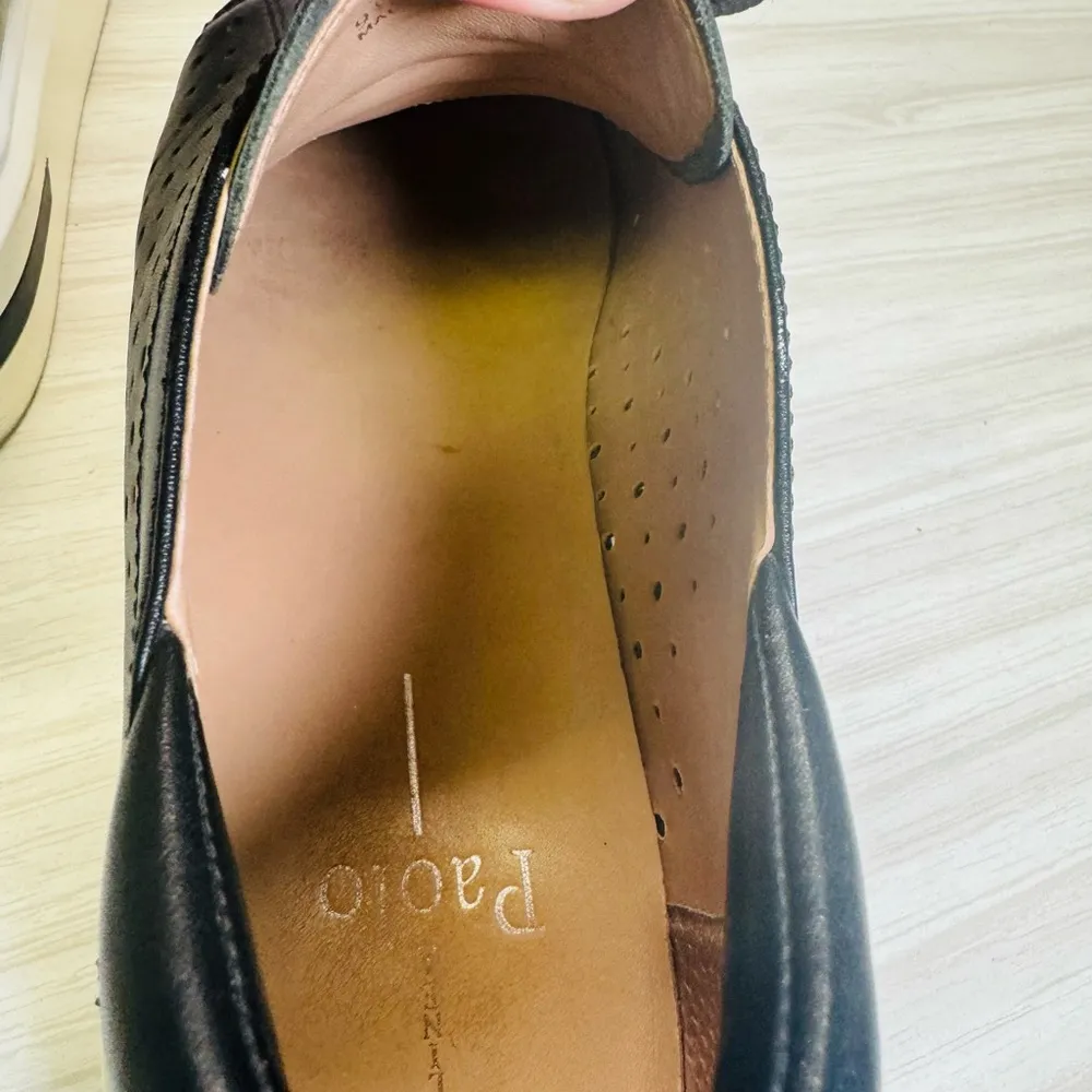 Linea Paolo Platform Wedge Sneaker Shoe with Laces; Black Leather; Size 9.5 - Image 6