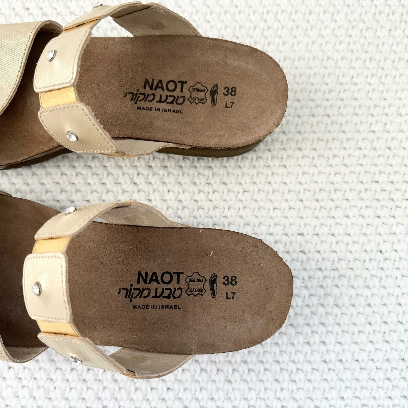 Naot Beige Metallic Patent Sheen Double Strap Slip On Sandal Women 38 Size 7 - Image 6