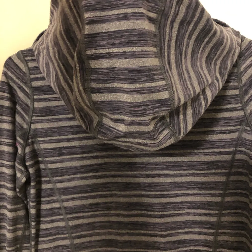 Lululemon athletica In stride hooded full zip jacket black gray stripe women’s 4 - Image 9
