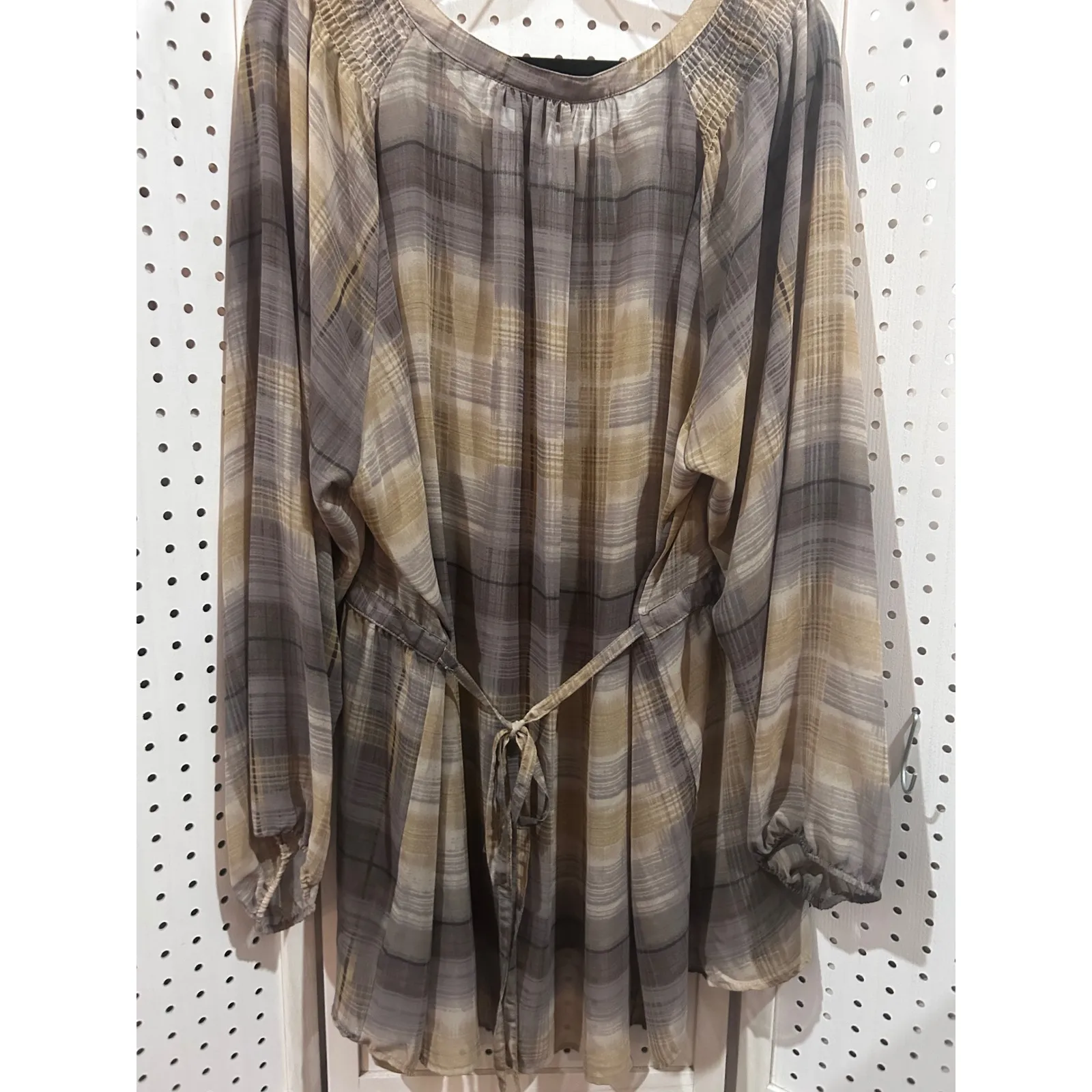 LYS Plaid Long Sleeve Tunic Top Women's Plus Size 3X Beige Gray Button Front Tan - Image 6
