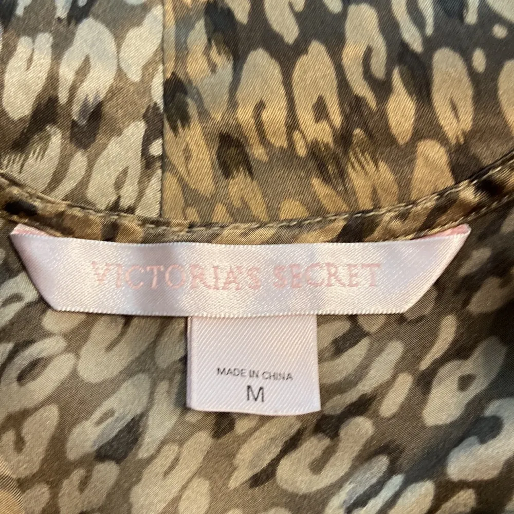 Victoria Secret Pajamas size M excellent condition pants inseam 24” - Image 3