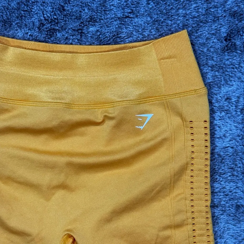 Gymshark Glow Seamless Shorts Sz Small - Image 3