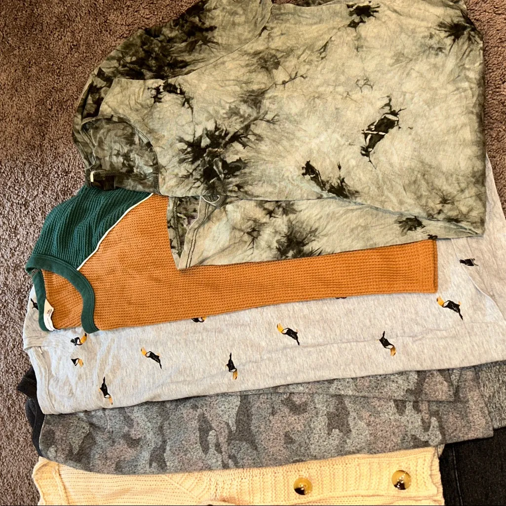 Size XXL sweater, top & dress bundle! - Image 3