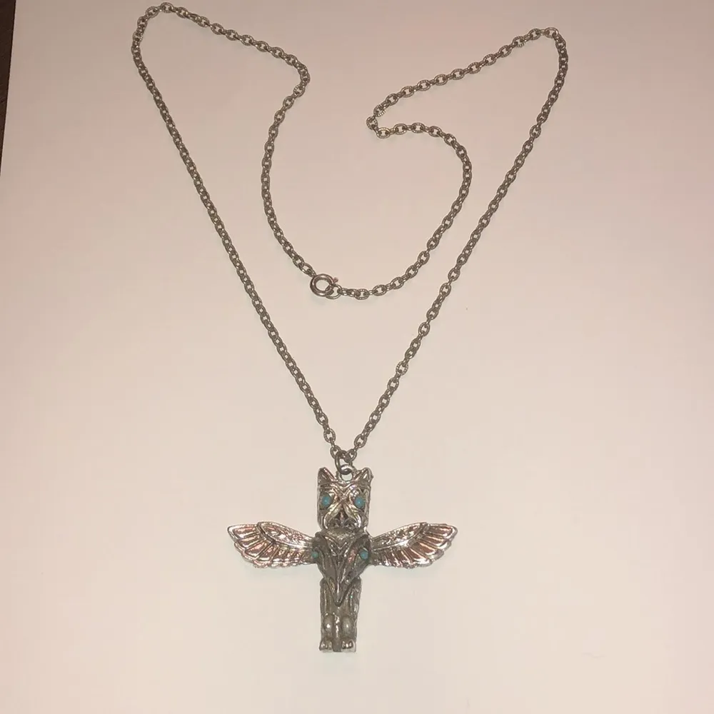 Vintage Silver Tone & Faux Turquoise Totem Pole Pendant Boho Retro Necklace - Image 3