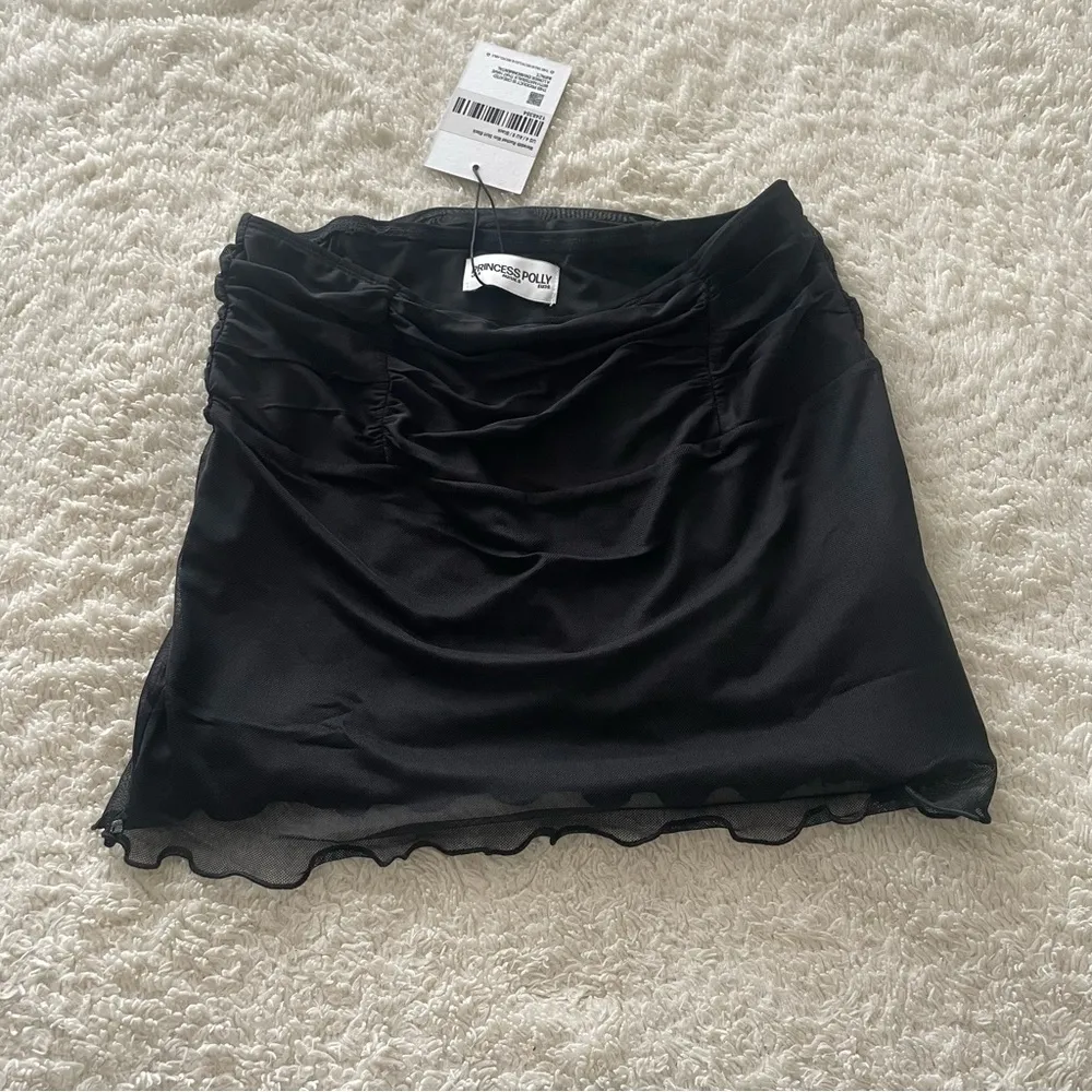 NWT  Meredith Ruched Mini Skirt Black - Image 4