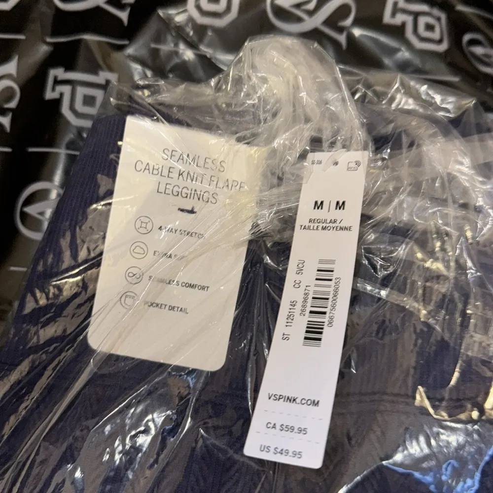 PINK
SOFT SEAMLESS CABLE FLARE‎ LEGGINGS - Image 6