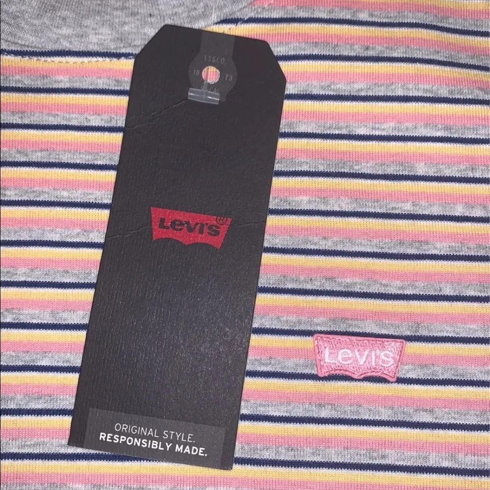 Women's Levi's Shirt - Image 2