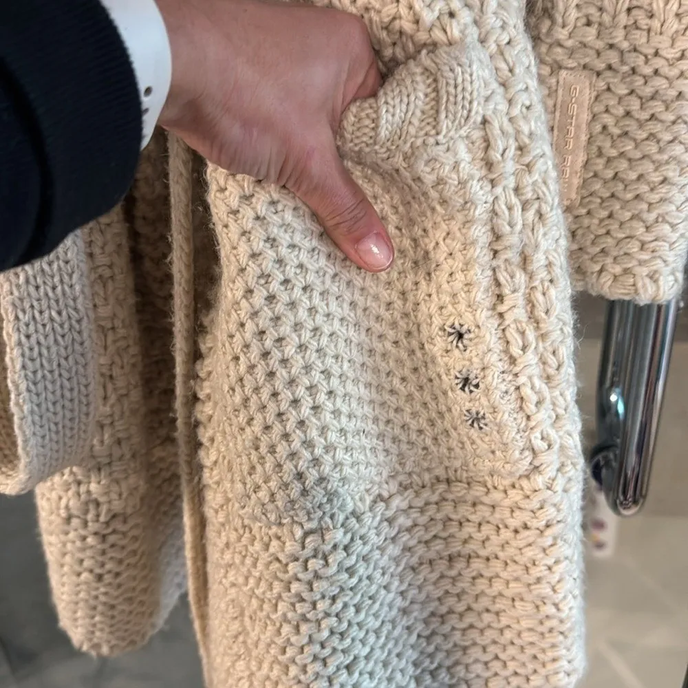 GStar‎ Heavy Long Cardigan Knit, cream, size small, wool! - Image 5