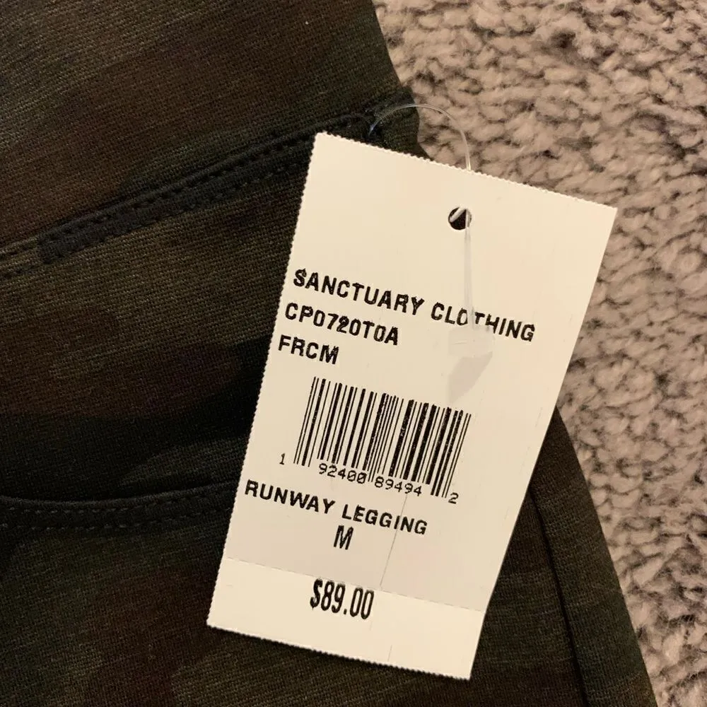 Sanctuary NWT Camo leggings.  Size: M.  Back pockets. - Image 3